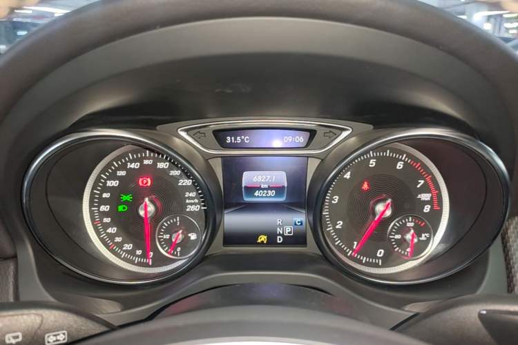 Used Mercedes-Benz GLA 2017 GLA 200 Sport Edition Instrument Cluster