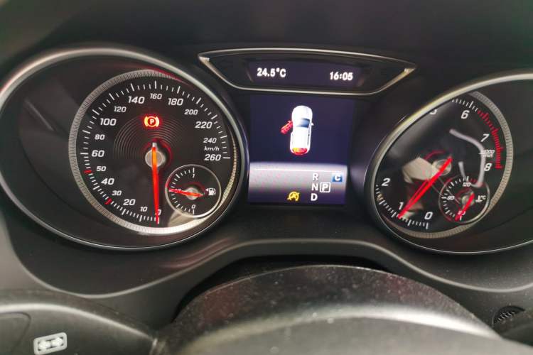 Used Mercedes-Benz GLA 2017 GLA 220 4MATIC Luxury Model Instrument Cluster