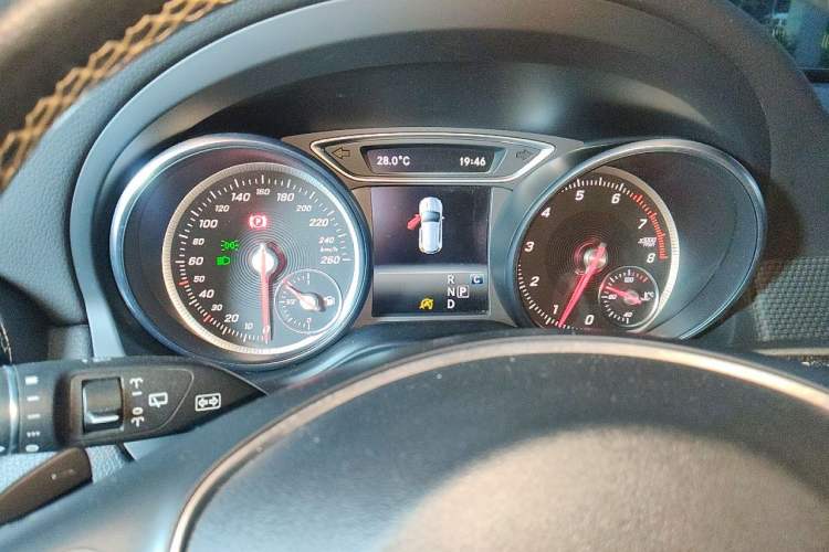 Used Mercedes-Benz GLA 2017 GLA 200 Sport Edition Instrument Cluster