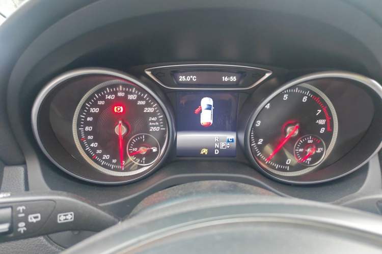Used Mercedes-Benz GLA 2017 GLA 200 Sport Edition Instrument Cluster