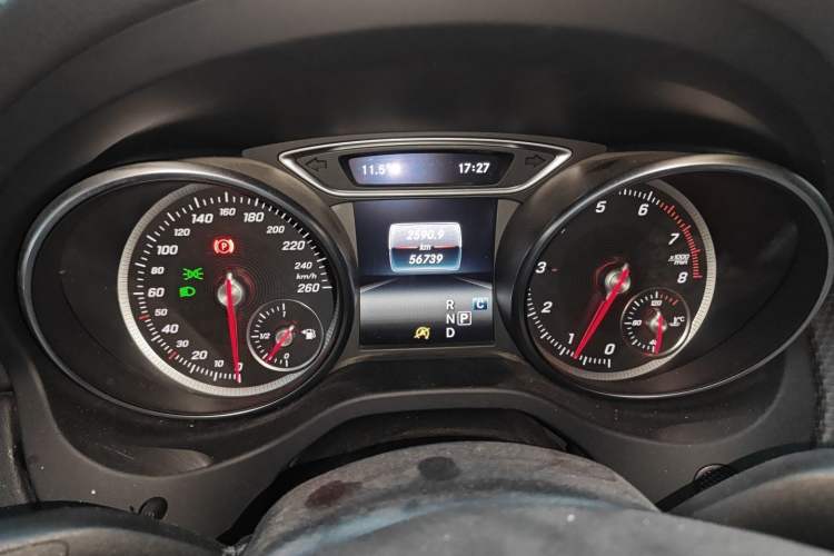 Used Mercedes-Benz GLA 2017 GLA 200 Fashion Model Instrument Cluster