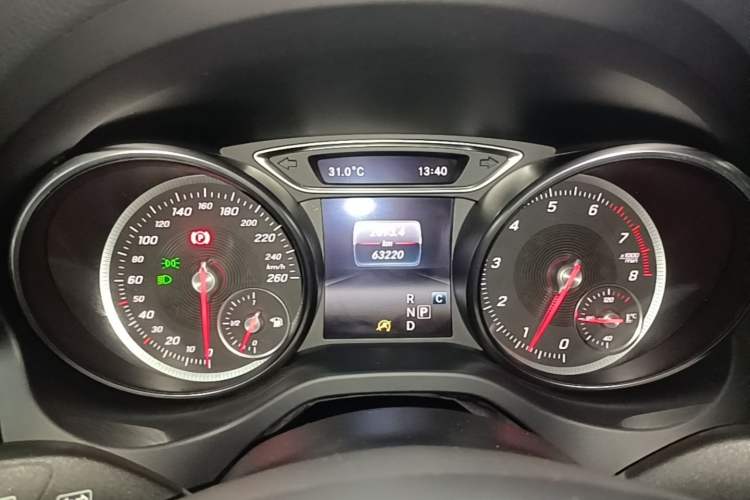 Used Mercedes-Benz GLA 2017 GLA 220 4MATIC Fashion Model Instrument Cluster