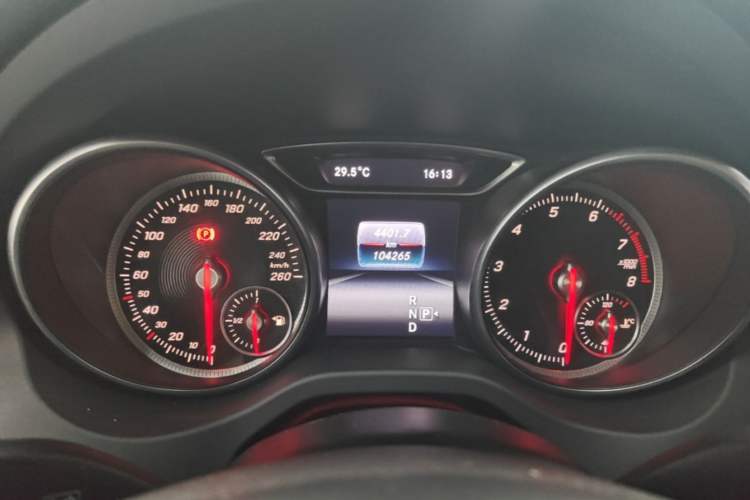 Used Mercedes-Benz GLA 2017 GLA 200 Sport Edition Instrument Cluster