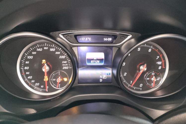 Used Mercedes-Benz GLA 2017 GLA 200 Sport Edition Instrument Cluster