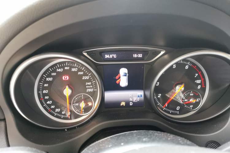 Used Mercedes-Benz GLA 2017 GLA 200 Fashion Model Instrument Cluster