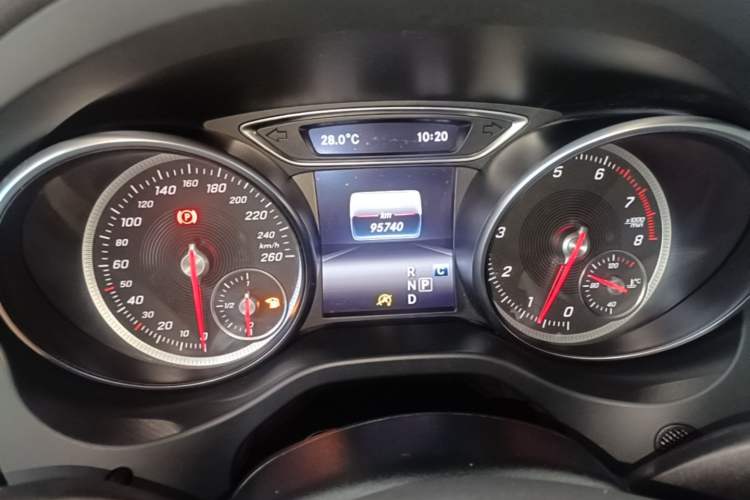 Used Mercedes-Benz GLA 2017 GLA 200 Sport Edition Instrument Cluster