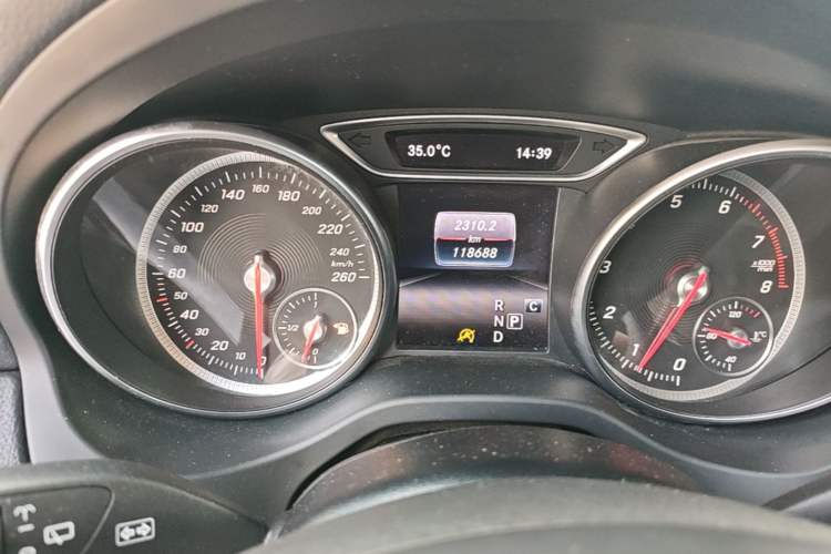 Used Mercedes-Benz GLA 2017 GLA 200 Fashion Model Instrument Cluster