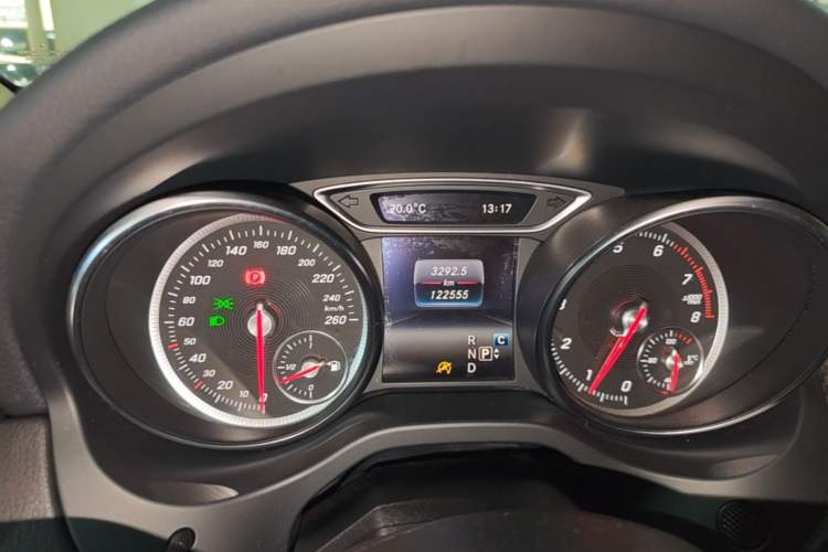 Used Mercedes-Benz GLA 2017 GLA 220 4MATIC Fashion Model Instrument Cluster