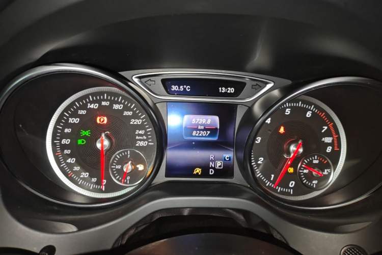 Used Mercedes-Benz GLA 2017 GLA 200 Sport Edition Instrument Cluster
