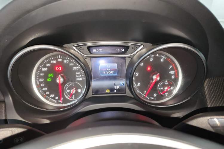 Used Mercedes-Benz GLA 2017 GLA 220 4MATIC Fashion Model Instrument Cluster