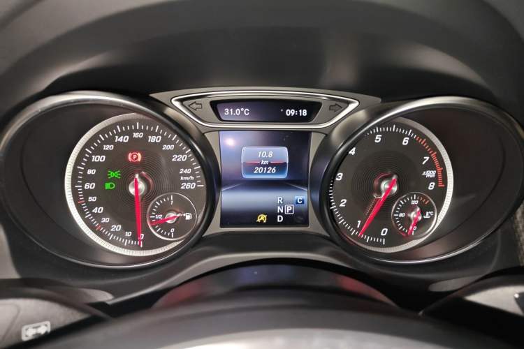 Used Mercedes-Benz GLA 2017 GLA 200 Fashion Model Instrument Cluster
