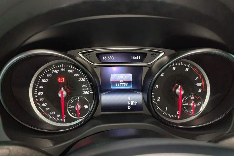 Used Mercedes-Benz GLA 2017 GLA 200 Fashion Model Instrument Cluster