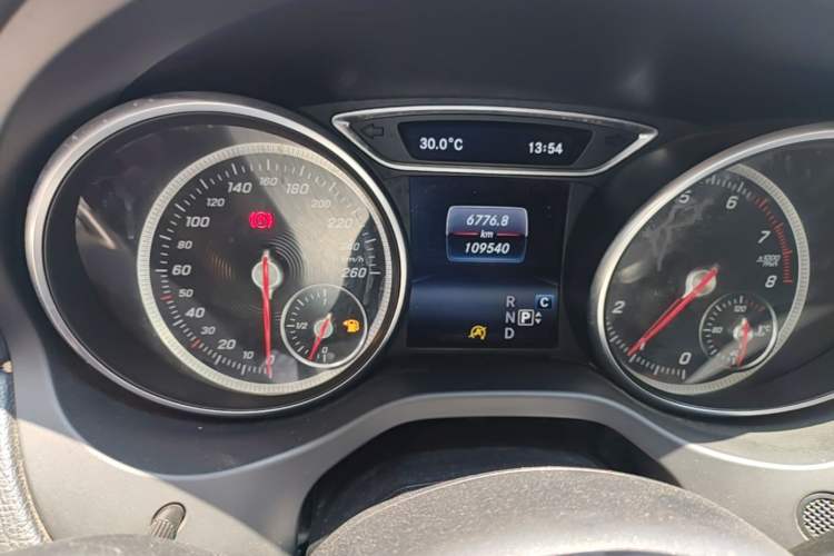 Used Mercedes-Benz GLA 2017 GLA 200 Sport Edition Instrument Cluster