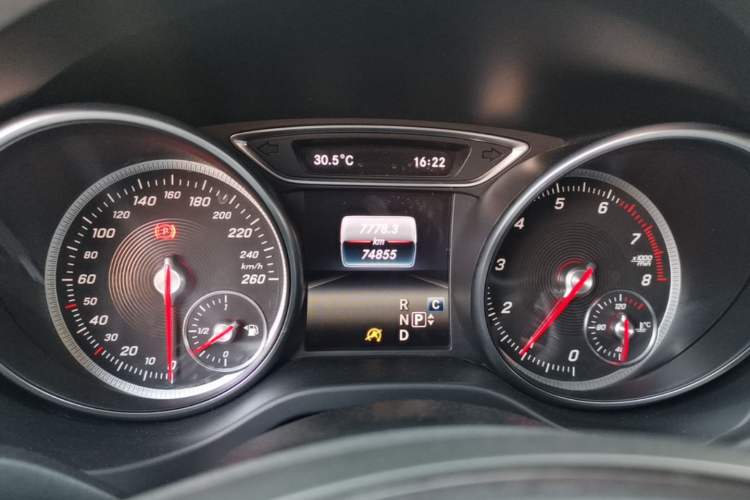 Used Mercedes-Benz GLA 2017 GLA 200 Sport Edition Instrument Cluster