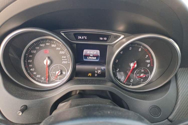 Used Mercedes-Benz GLA 2017 GLA 220 4MATIC Fashion Model Instrument Cluster