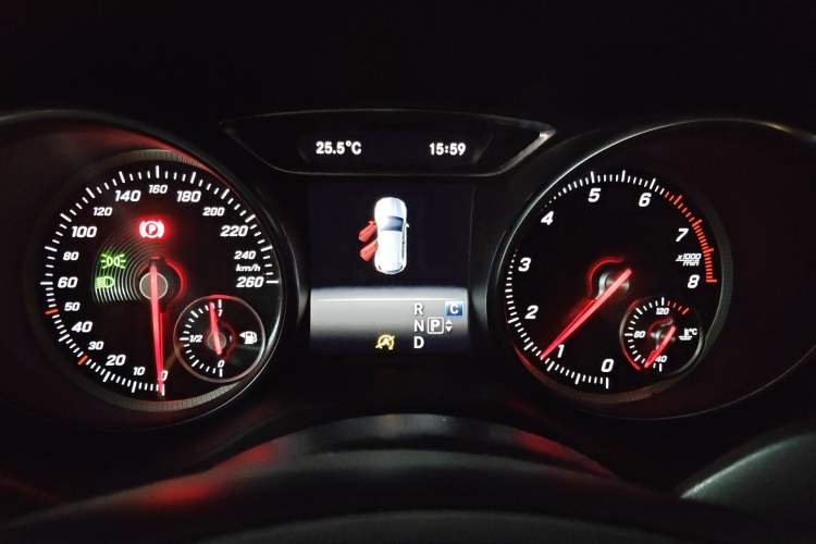 Used Mercedes-Benz GLA 2017 GLA 200 Sport Edition Instrument Cluster