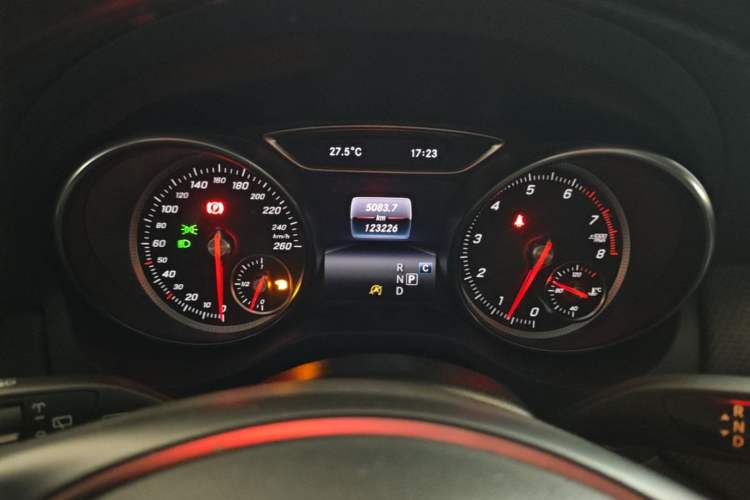 Used Mercedes-Benz GLA 2017 GLA 200 Fashion Model Instrument Cluster