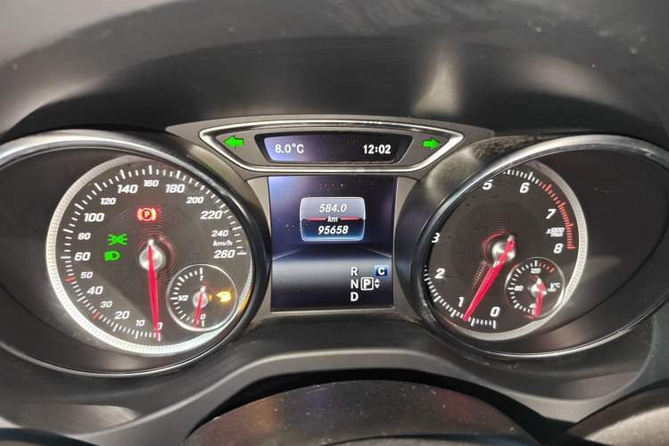 Used Mercedes-Benz GLA 2017 GLA 200 Fashion Model Instrument Cluster