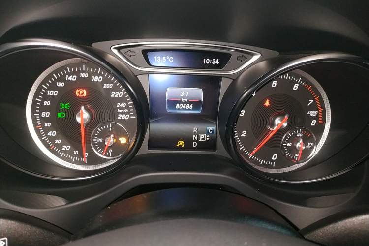 Used Mercedes-Benz GLA 2017 GLA 200 Fashion Model Instrument Cluster