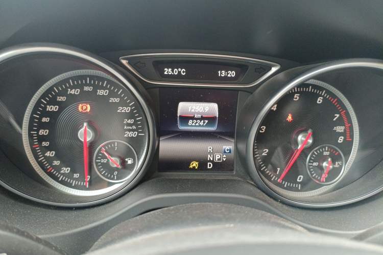 Used Mercedes-Benz GLA 2017 GLA 200 Fashion Model Instrument Cluster