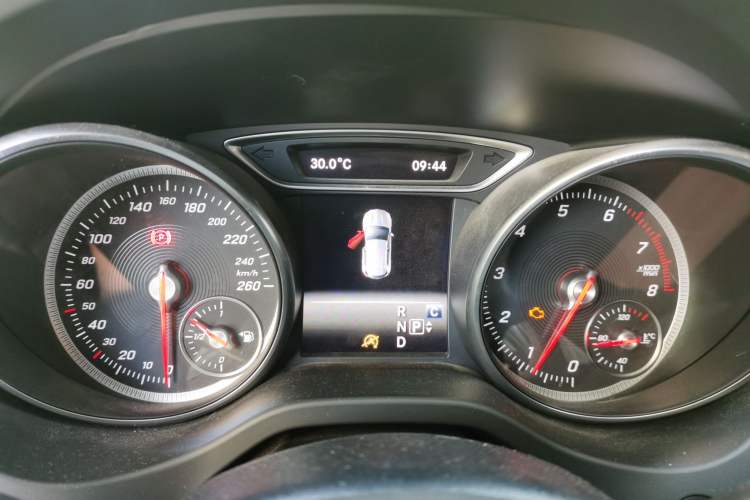 Used Mercedes-Benz GLA 2017 GLA 200 Fashion Model Instrument Cluster