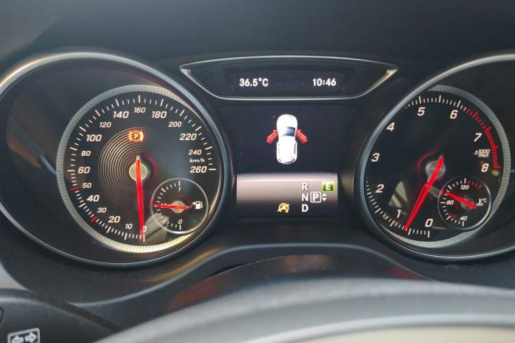 Used Mercedes-Benz GLA 2017 GLA 220 4MATIC Fashion Model Instrument Cluster