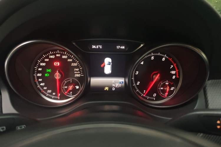 Used Mercedes-Benz GLA 2017 GLA 200 Sport Edition Instrument Cluster