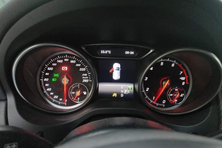 Used Mercedes-Benz GLA 2017 GLA 200 Fashion Model Instrument Cluster