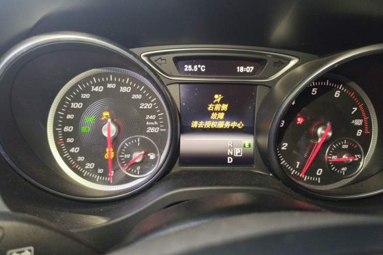 Used Mercedes-Benz GLA 2017 GLA 200 Fashion Model Instrument Cluster
