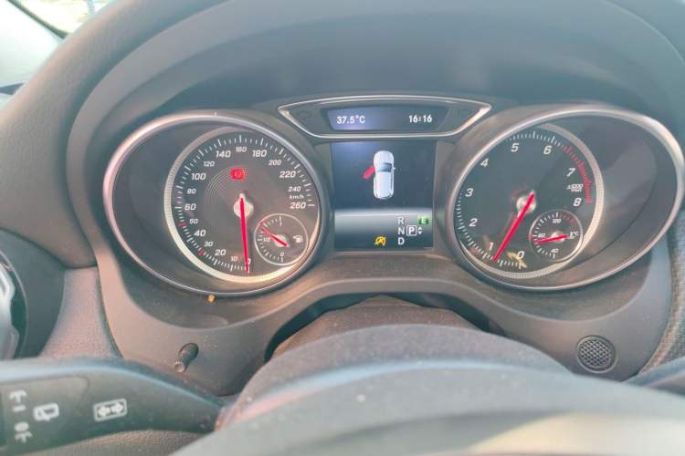 Used Mercedes-Benz GLA 2017 GLA 200 Sport Edition Instrument Cluster