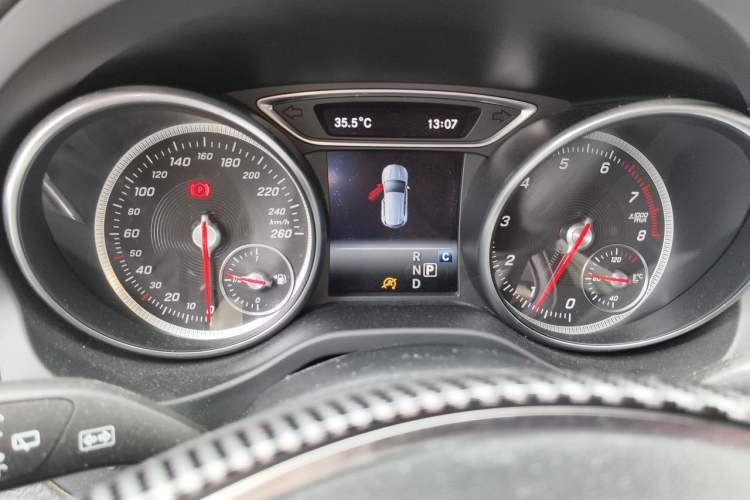 Used Mercedes-Benz GLA 2017 GLA 200 Sport Edition Instrument Cluster