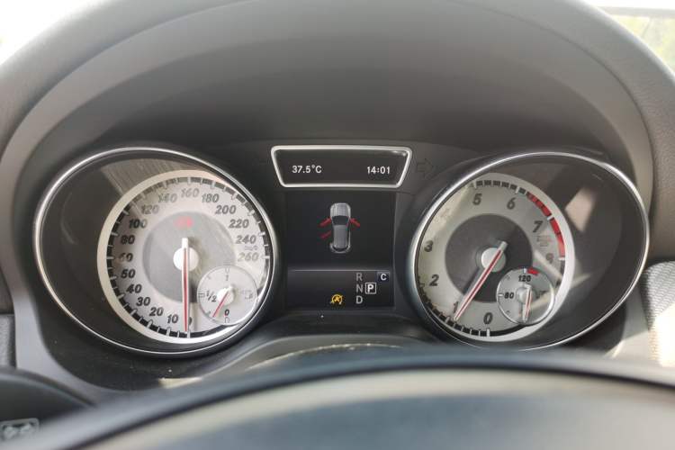 Used Mercedes-Benz GLA  Instrument Cluster