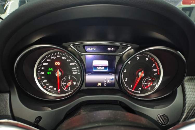 Used Mercedes-Benz GLA 2017 GLA 200 Fashion Model Instrument Cluster