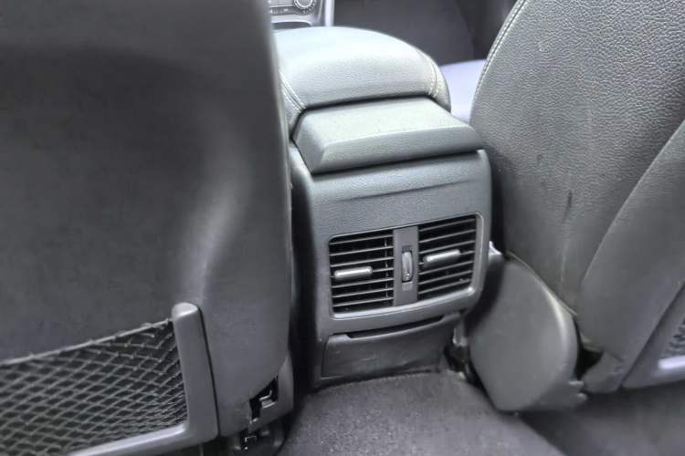 Used Mercedes-Benz GLA 2017 GLA 200 Fashion Model Interior 1