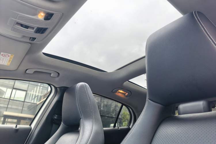 Used Mercedes-Benz GLA 2017 GLA 200 Fashion Model Interior 12