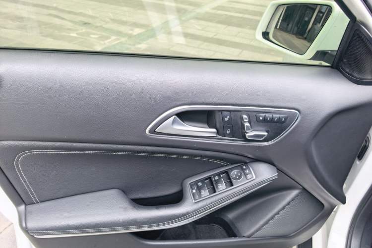 Used Mercedes-Benz GLA 2017 GLA 200 Fashion Model Interior 3