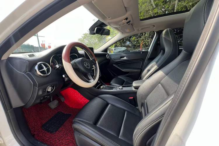 Used Mercedes-Benz GLA 2017 GLA 200 Fashion Model Interior 3