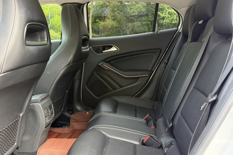 Used Mercedes-Benz GLA 2017 GLA 200 Fashion Model Interior 4