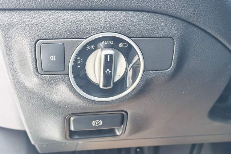 Used Mercedes-Benz GLA 2017 GLA 200 Fashion Model Interior 4