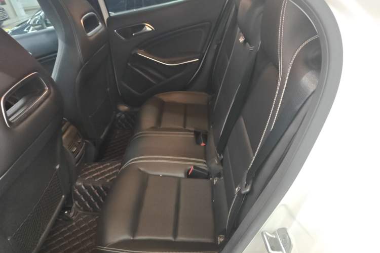 Used Mercedes-Benz GLA 2017 GLA 200 Fashion Model Interior 4