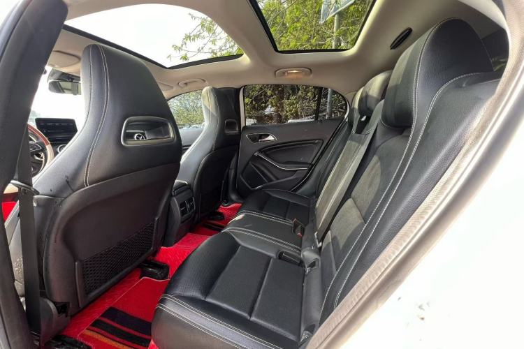 Used Mercedes-Benz GLA 2017 GLA 200 Fashion Model Interior 4