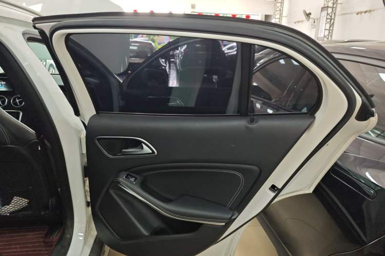 Used Mercedes-Benz GLA 2017 GLA 200 Sport Edition Interior 6