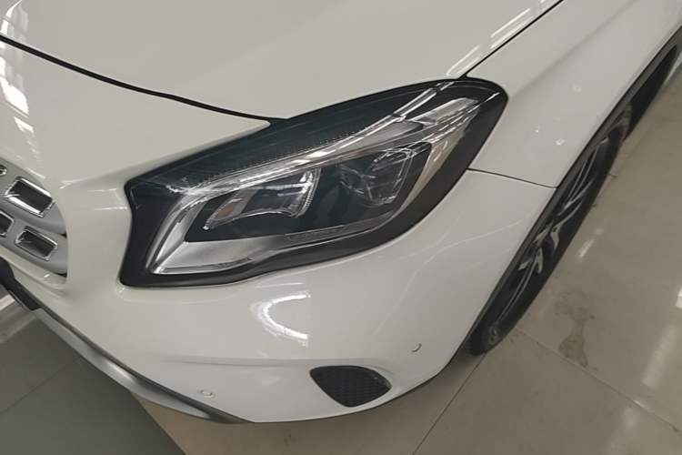 Used Mercedes-Benz GLA 2017 GLA 200 Fashion Model Left Front Headlight