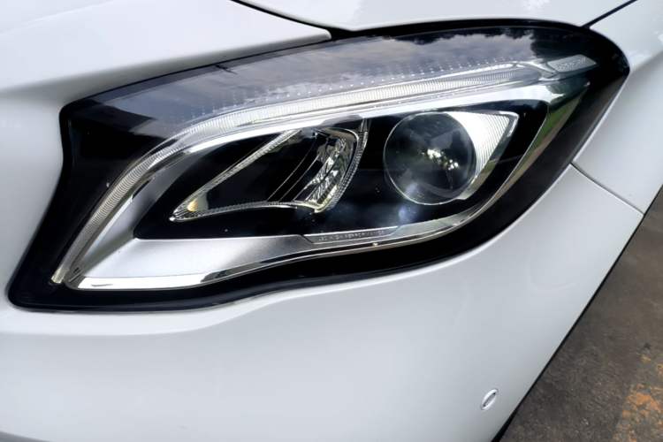 Used Mercedes-Benz GLA 2017 GLA 200 Fashion Model Left Front Headlight