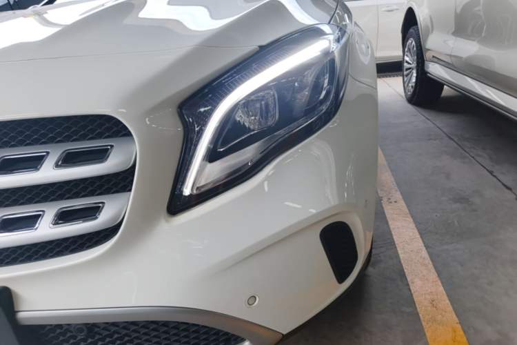 Used Mercedes-Benz GLA 2017 GLA 200 Fashion Model Left Front Headlight