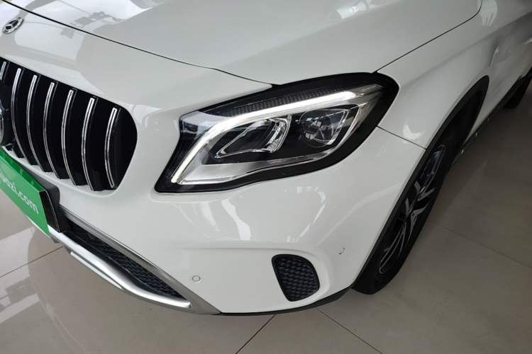 Used Mercedes-Benz GLA 2017 GLA 200 Fashion Model Left Front Headlight