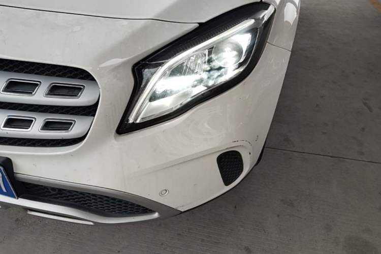 Used Mercedes-Benz GLA 2017 GLA 200 Fashion Model Left Front Headlight