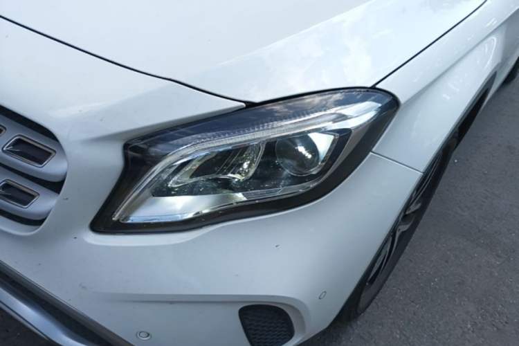 Used Mercedes-Benz GLA 2017 GLA 200 Fashion Model Left Front Headlight