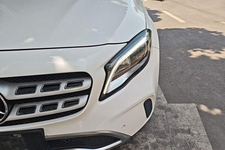 Used Mercedes-Benz GLA 2017 GLA 200 Fashion Model Left Front Headlight