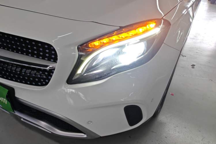 Used Mercedes-Benz GLA 2017 GLA 200 Sport Edition Left Front Headlight